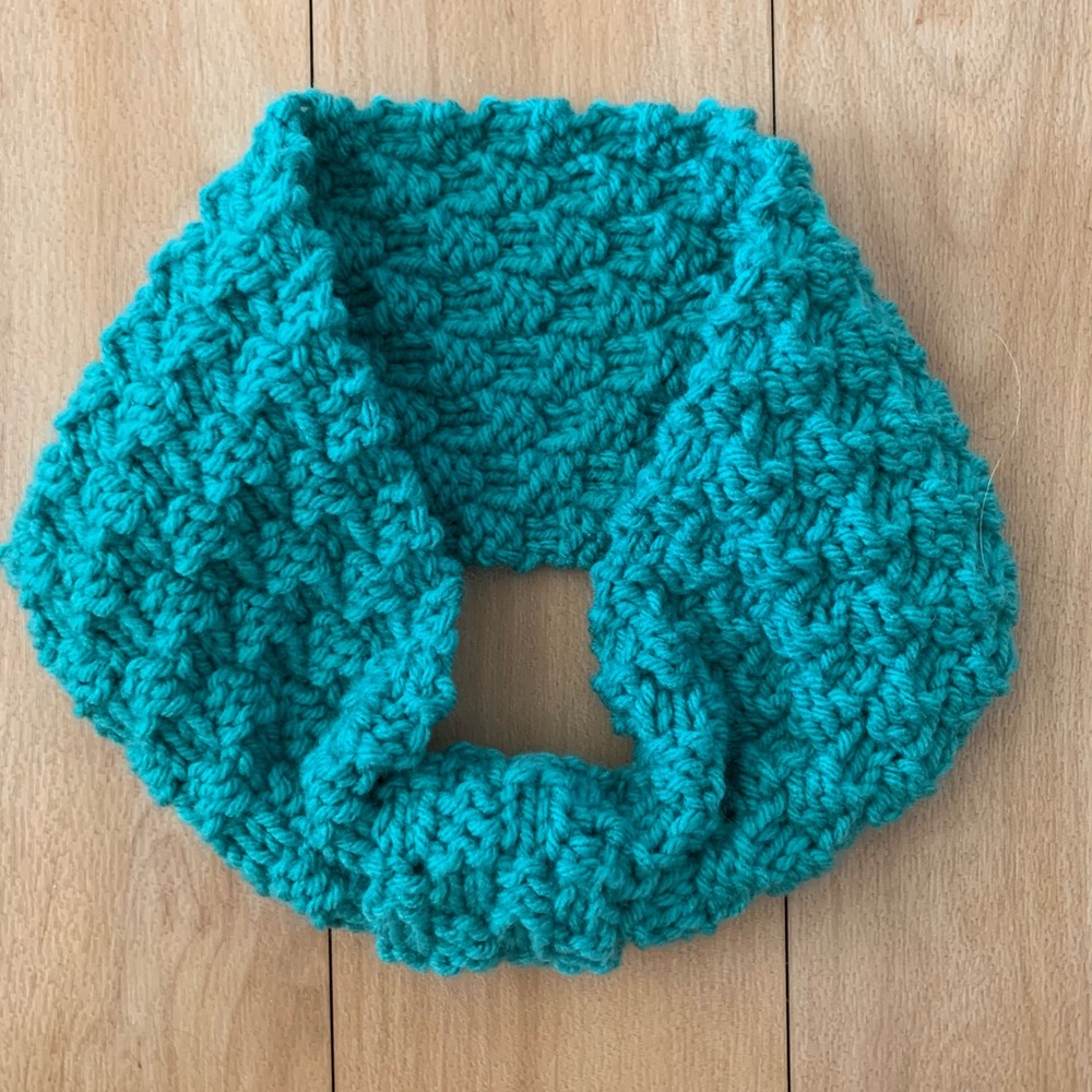 Handmade Teal Knit Headband - Picture 3 of 3